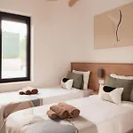 Vicenta Villa *